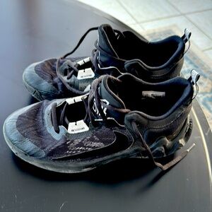 Nike Giannis 2 Size 6.5Y